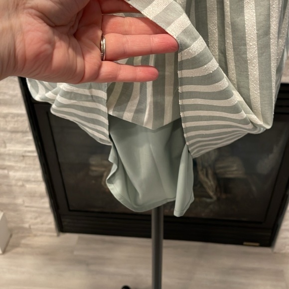 Gianni Bini sage and ivory stripped dress size X-small - Picture 5 of 6